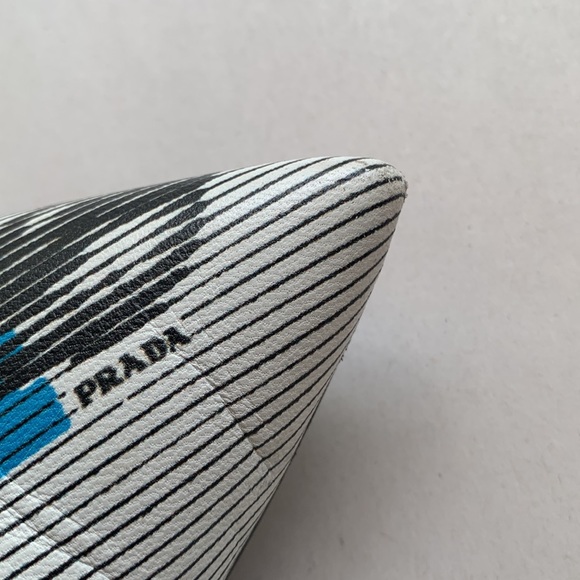 PRADA Graphic-Lips Printed Pointed Toe Ballet Flat White Blue Women’s Size 37.5 - Picture 13 of 13